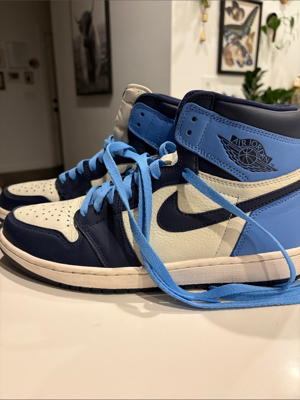 Nike Air Jordan High-Top Sneakers in Navy, White & Light Blue. worn 2x LIKE NEW!